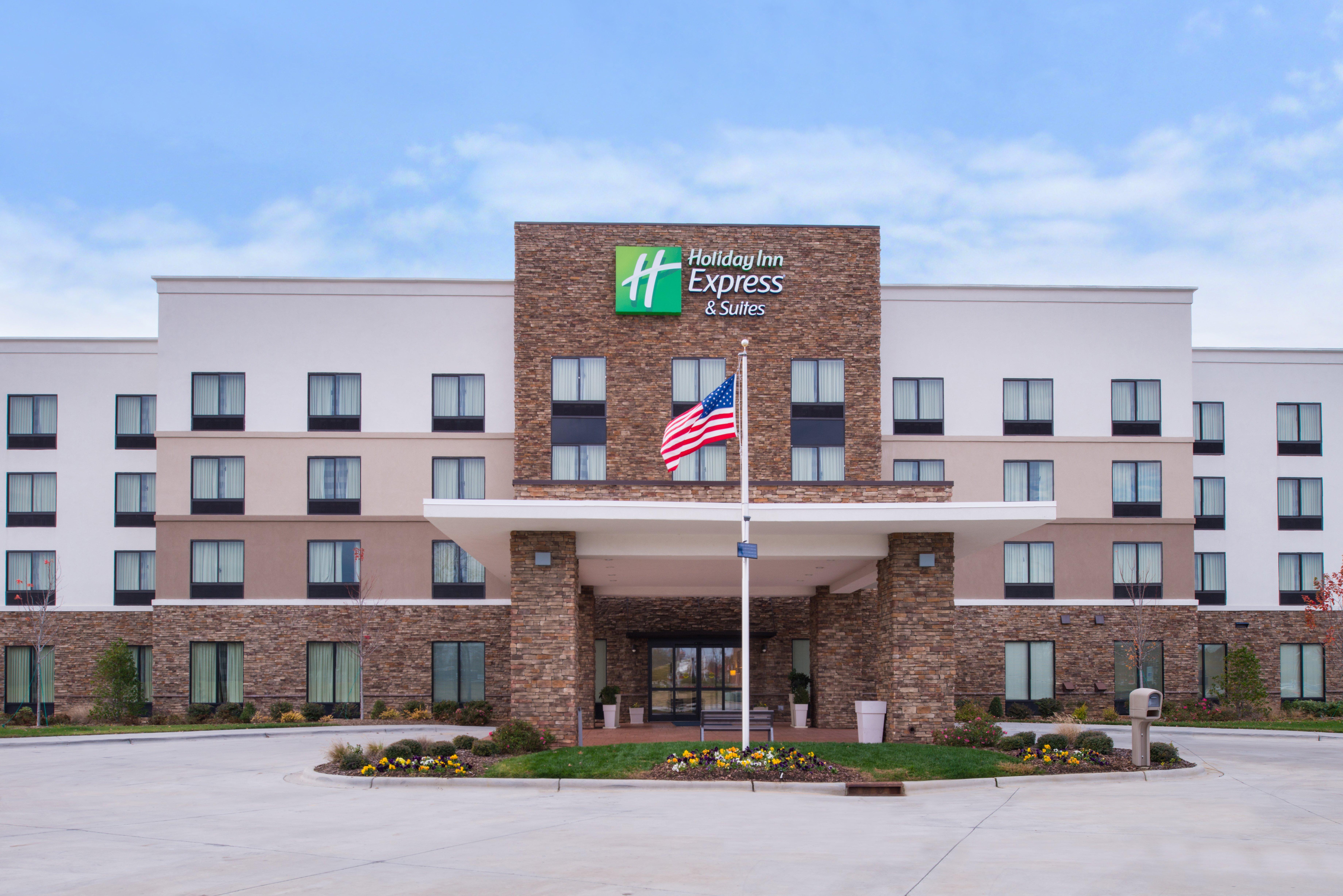 Holiday Inn Express & Suites Monroe By Ihg Екстериор снимка