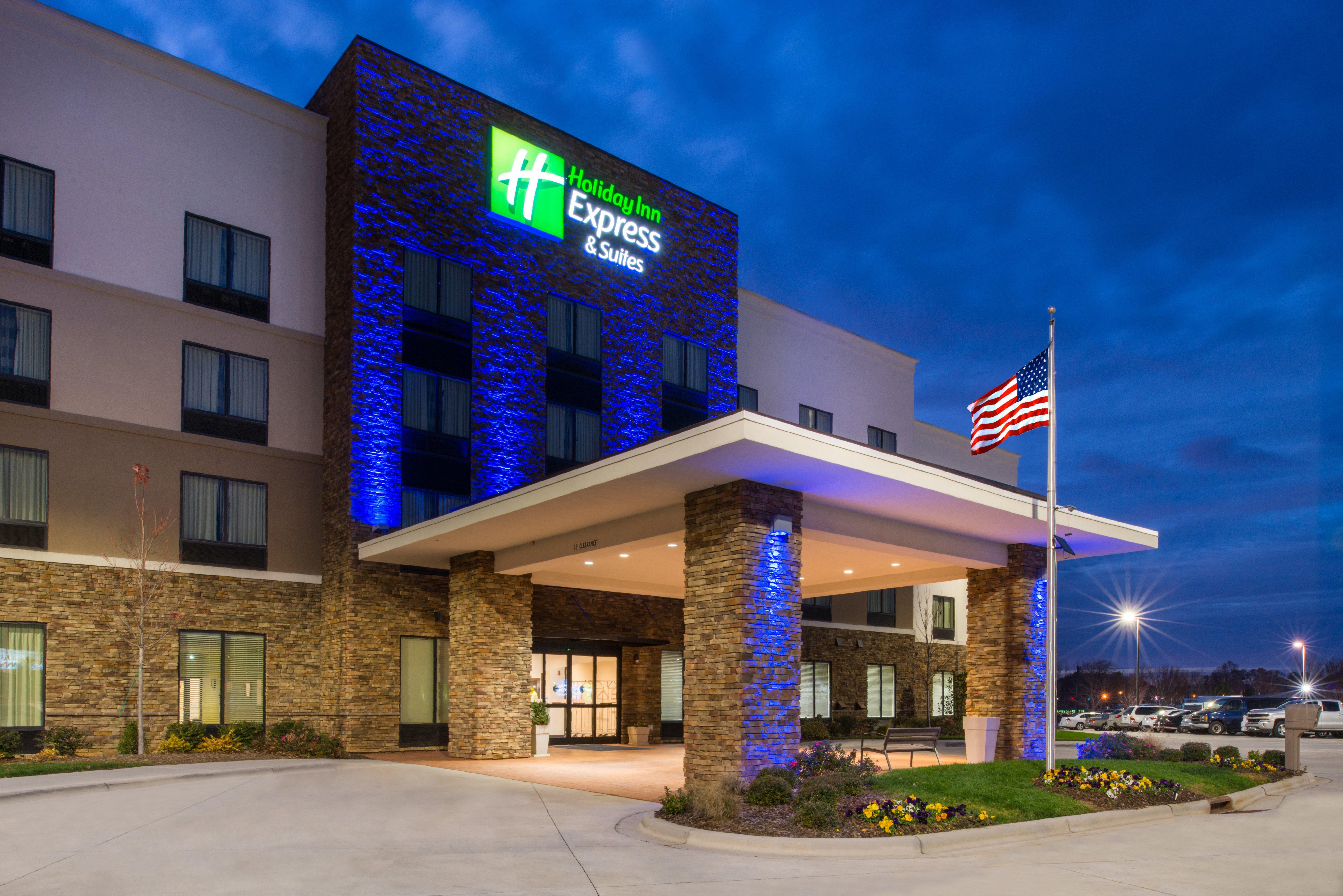 Holiday Inn Express & Suites Monroe By Ihg Екстериор снимка