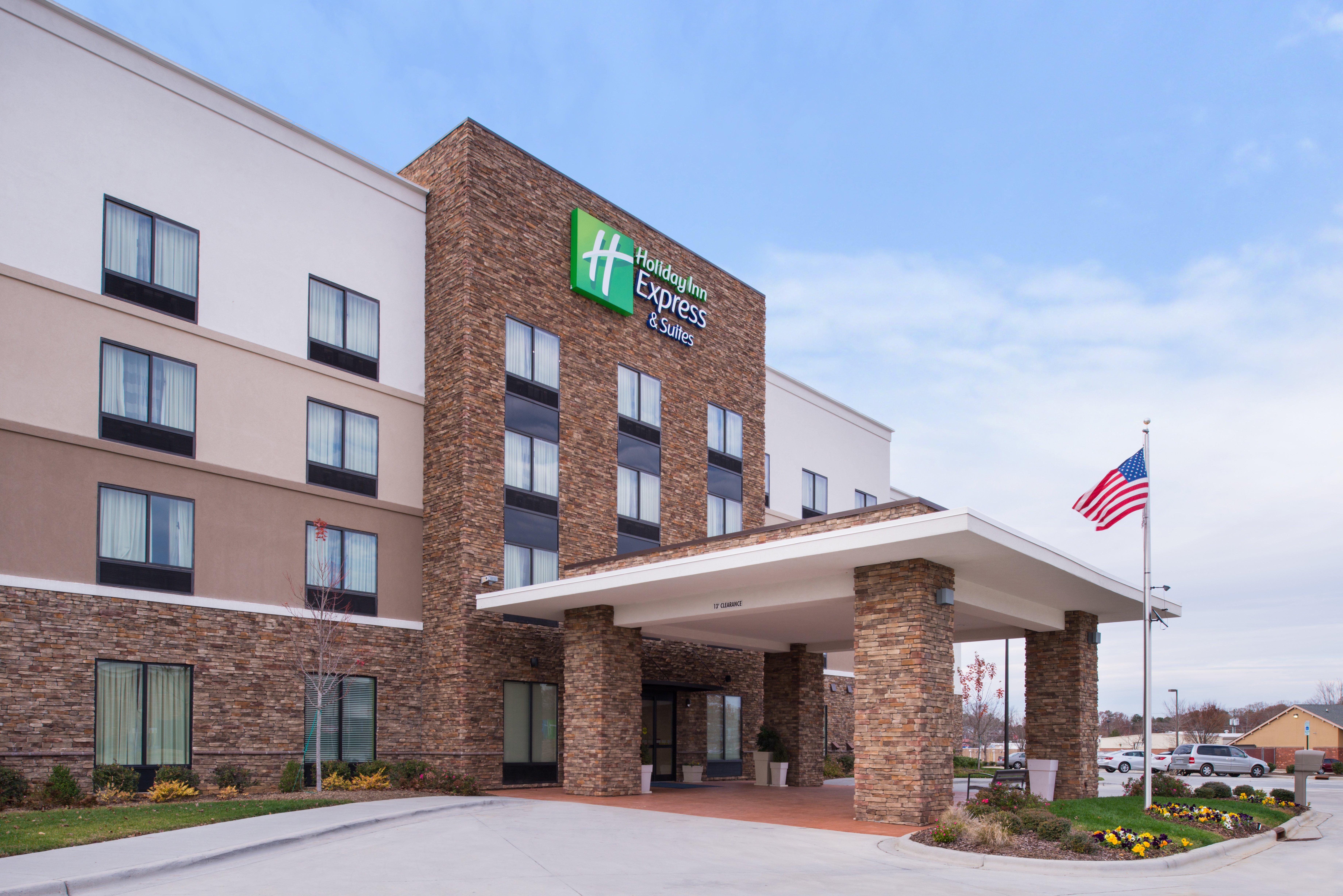 Holiday Inn Express & Suites Monroe By Ihg Екстериор снимка